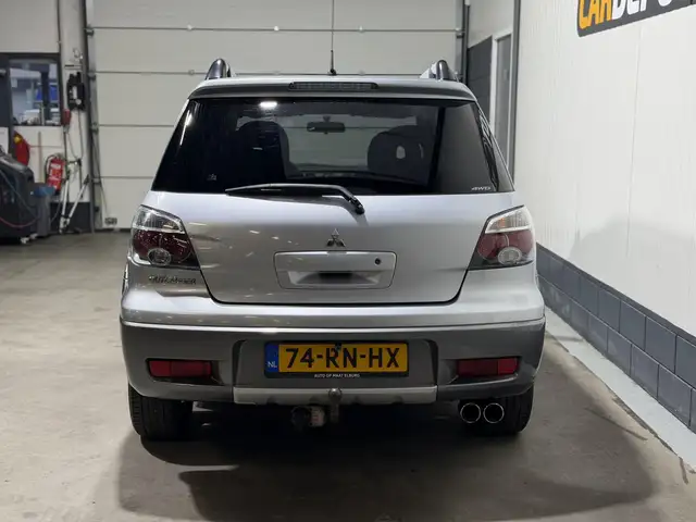 Mitsubishi Outlander view 6