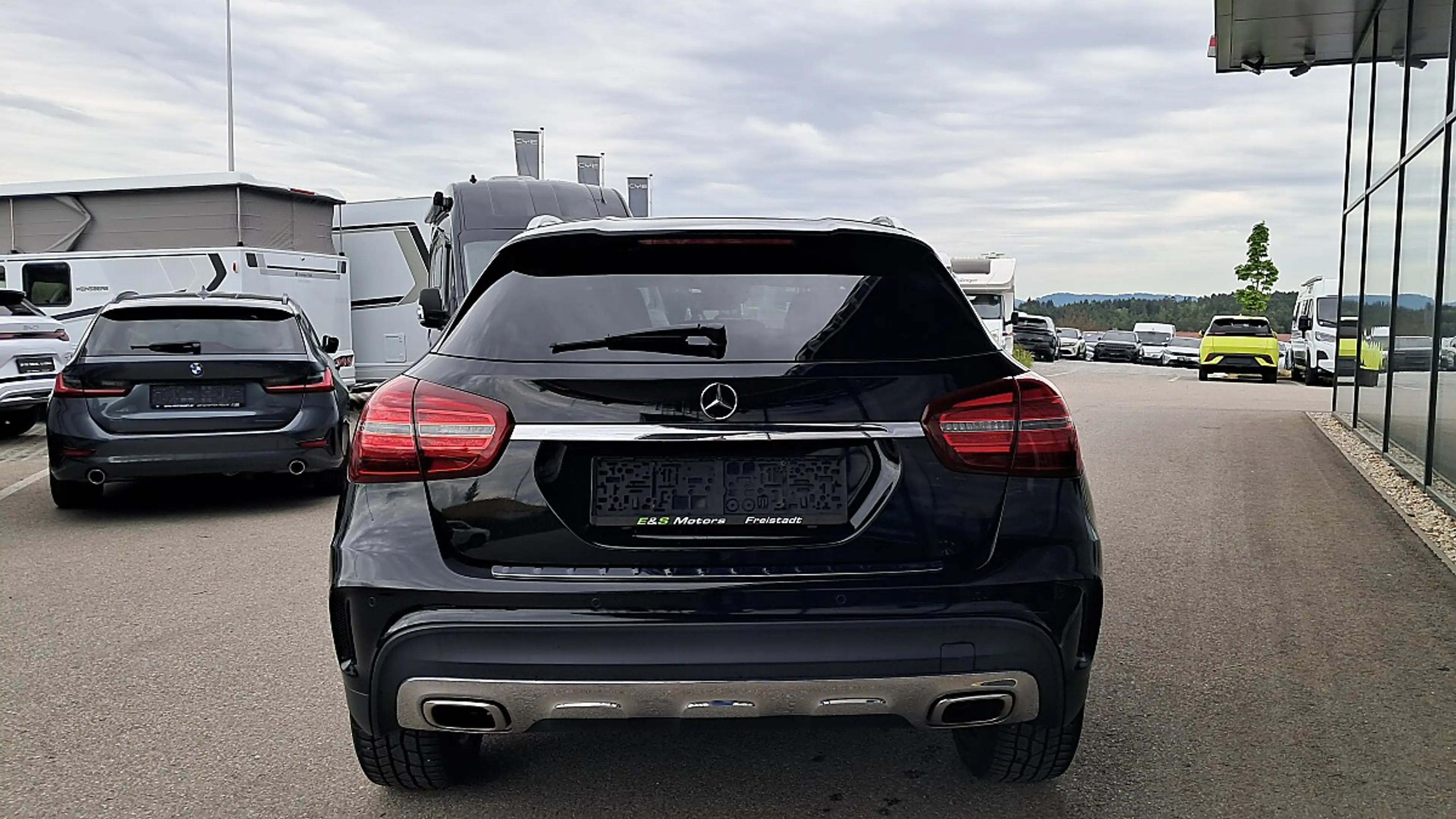 Mercedes-Benz GLA 220 d 4MATIC Aut., AMG Line — photo 4
