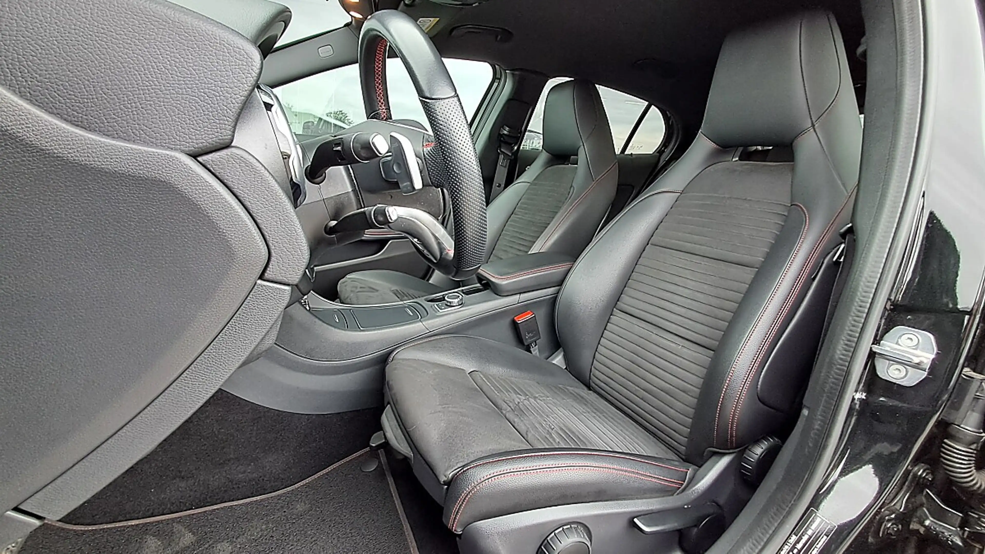 Mercedes-Benz GLA 220 d 4MATIC Aut., AMG Line — photo 11