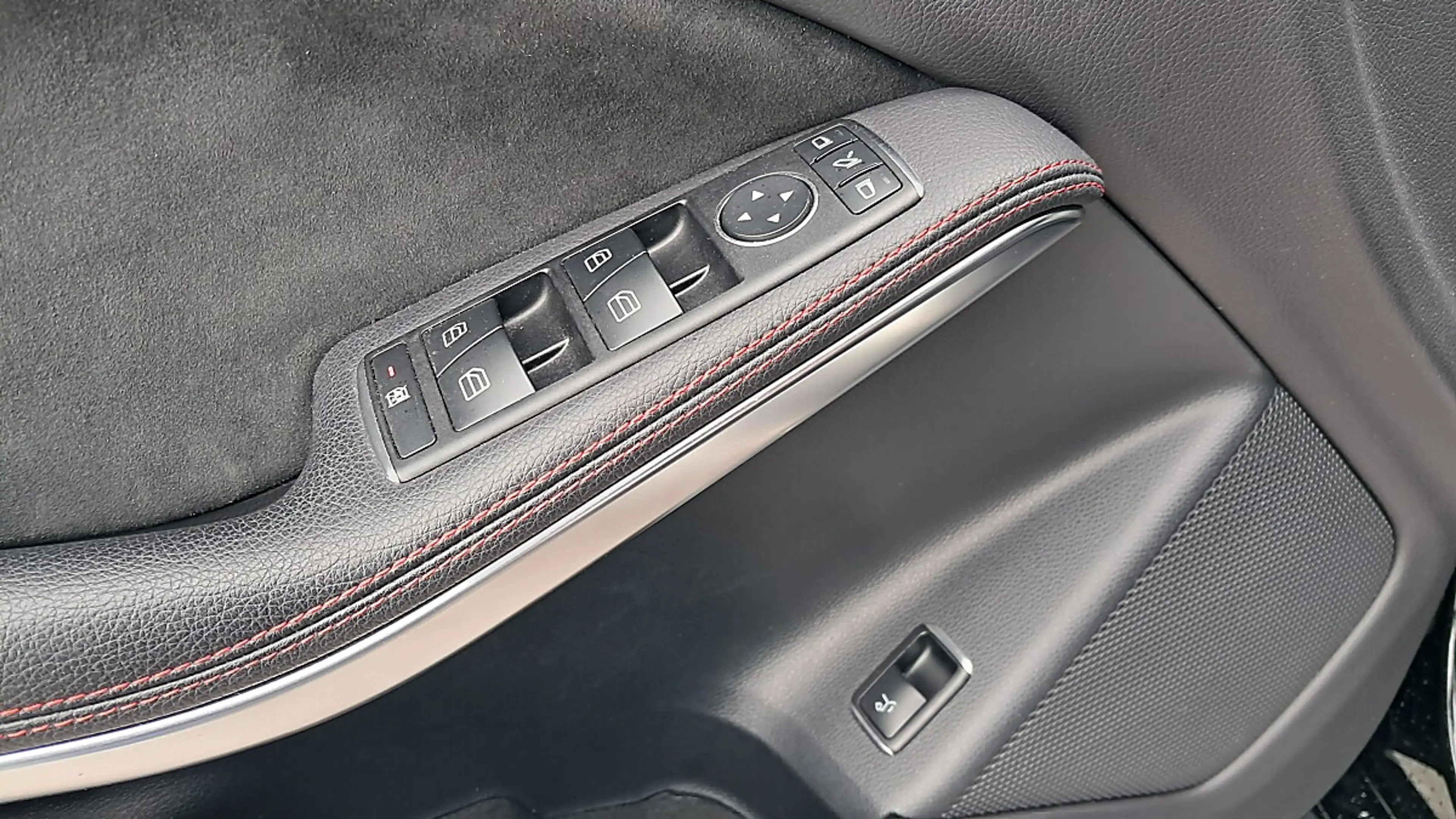 Mercedes-Benz GLA 220 d 4MATIC Aut., AMG Line — photo 12