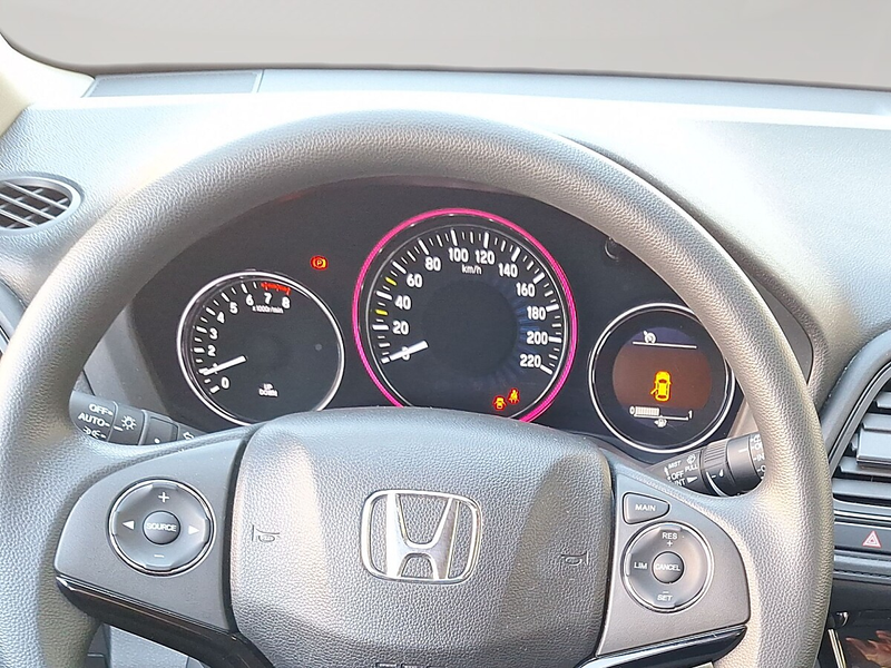 Honda HR-V 1,5 i-VTEC Comfort — photo 12