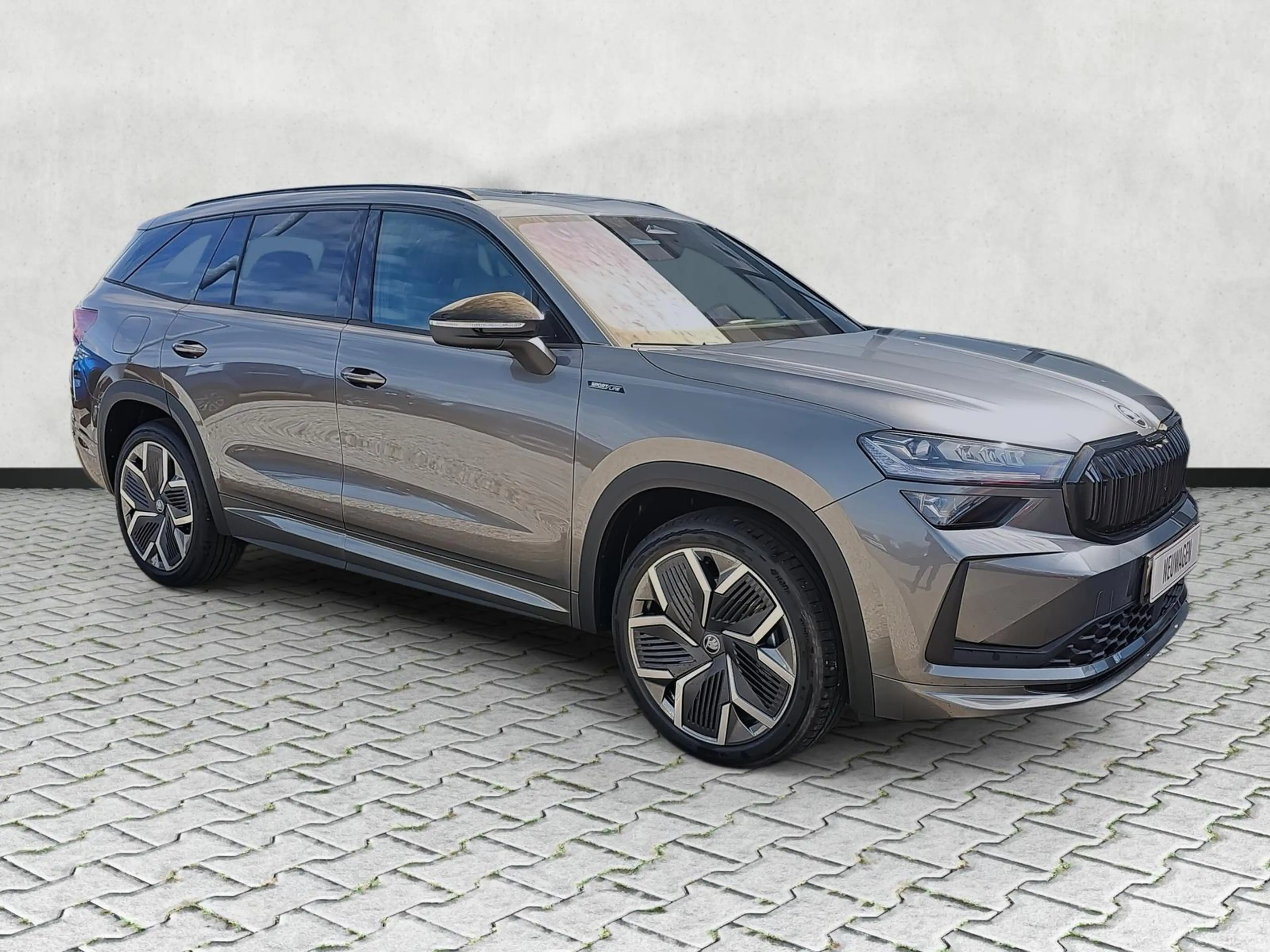 Skoda Kodiaq 1.5 TSI DSG Sportline 7Si Matrix AHK Pano — photo 2