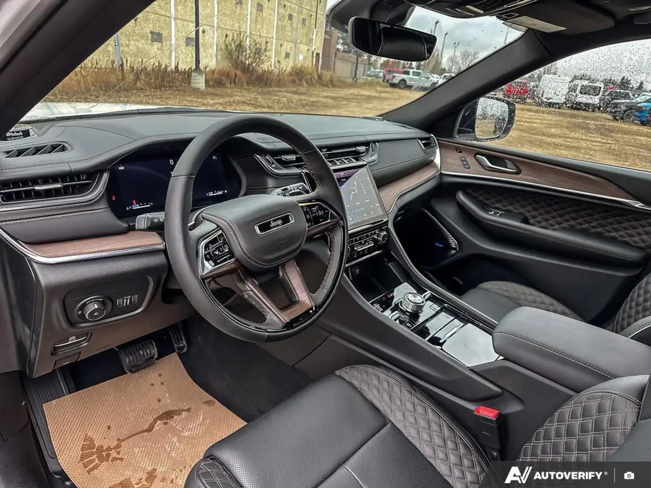 Jeep Grand Cherokee снимка Jeep Grand Cherokee