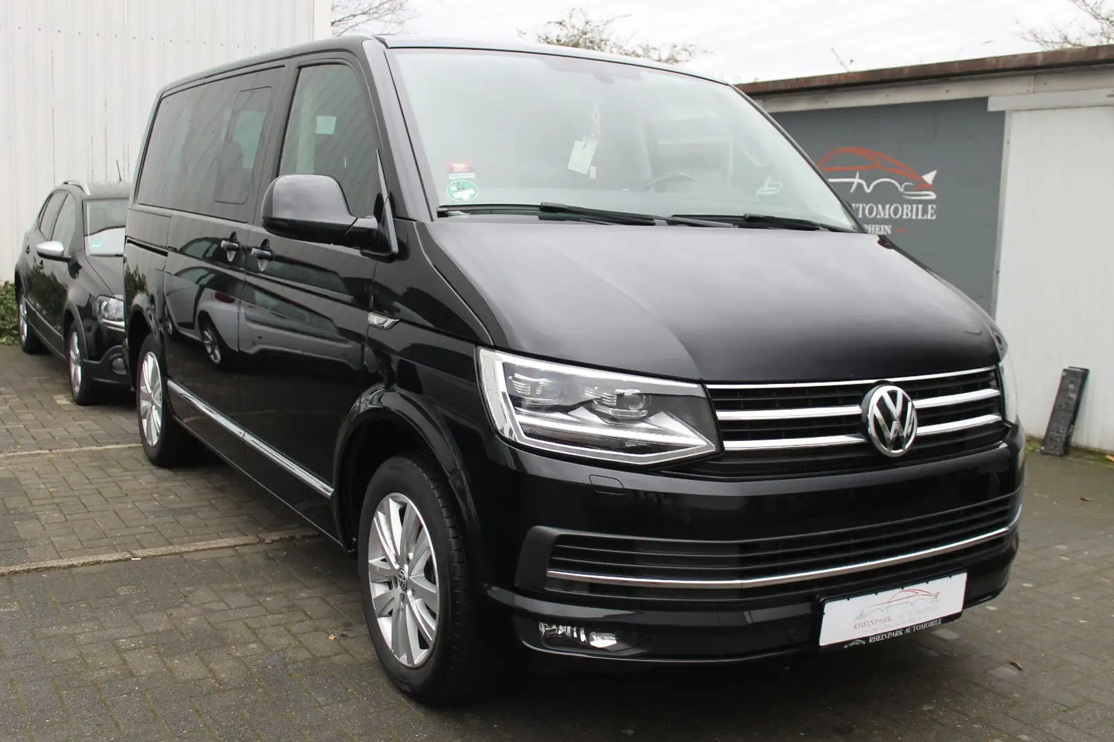 Volkswagen T6 Multivan *Highline*Klima*7 Sitzer* Schwarz - 1