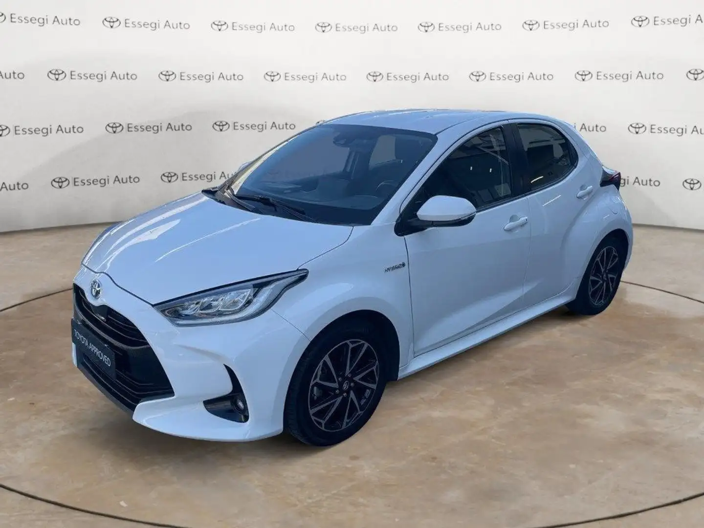 Toyota Yaris 1.5 Hybrid 5 porte Trend Bianco - 1