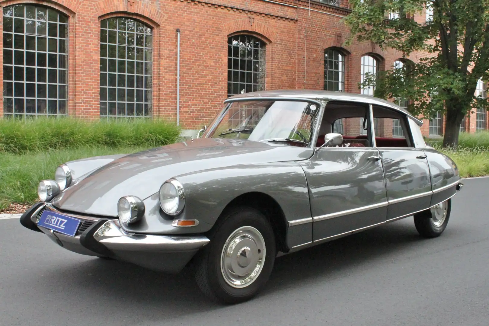Citroen DS 21 Pallas Gri - 1