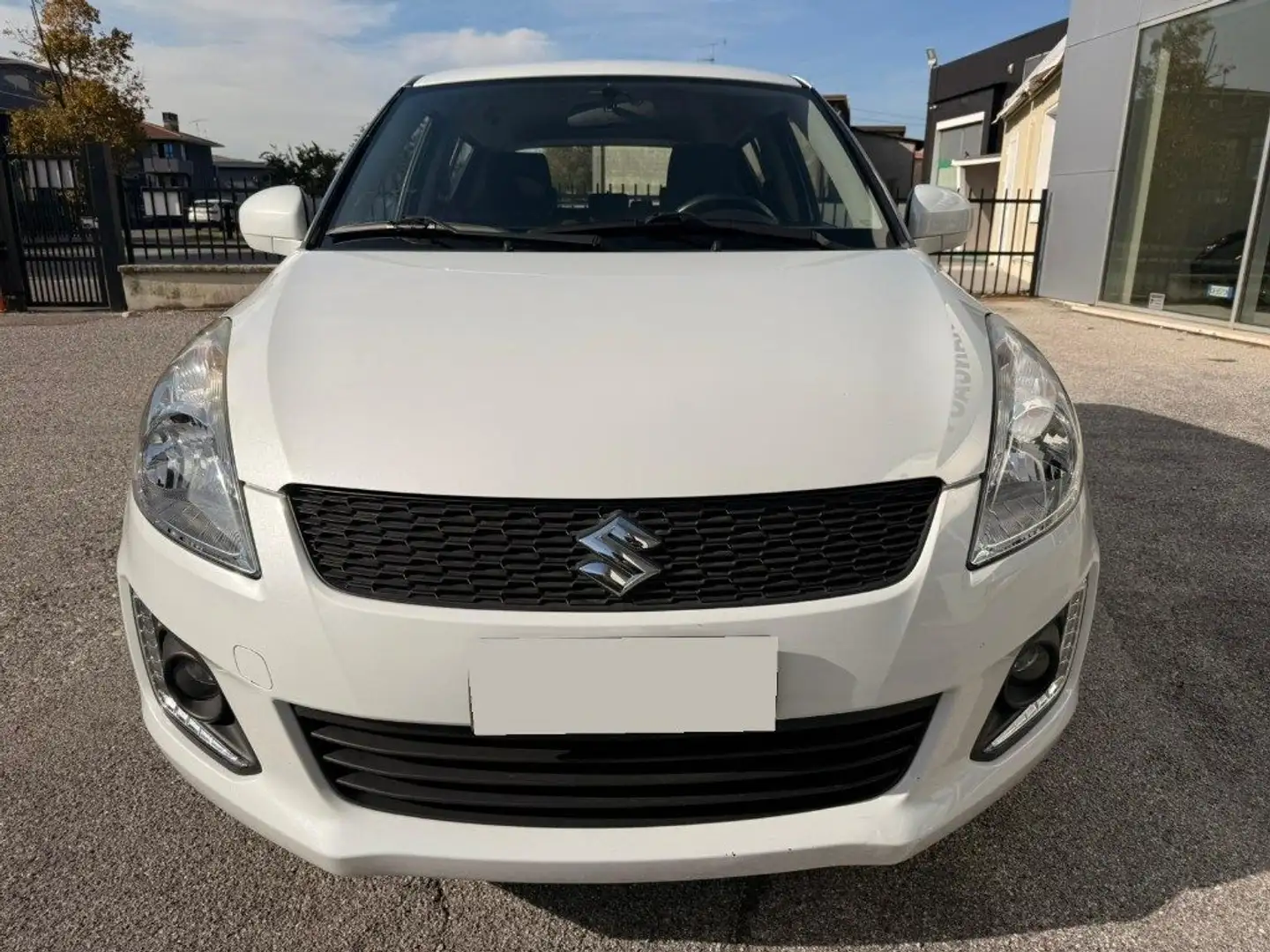 Suzuki Swift 1.2 VVT 5 porte B-Cool Bi-Color Bianco - 2