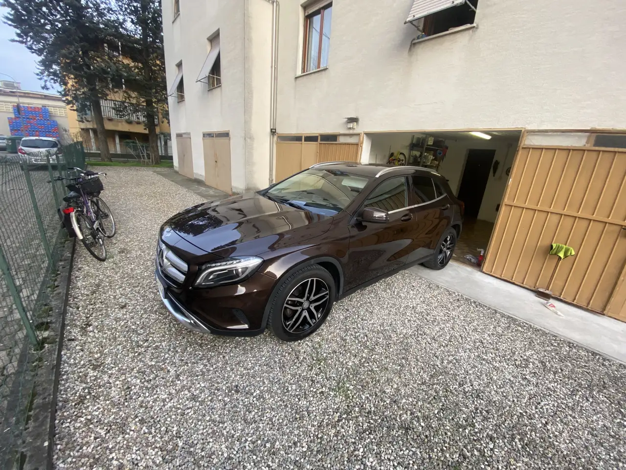 Mercedes-Benz GLA 200