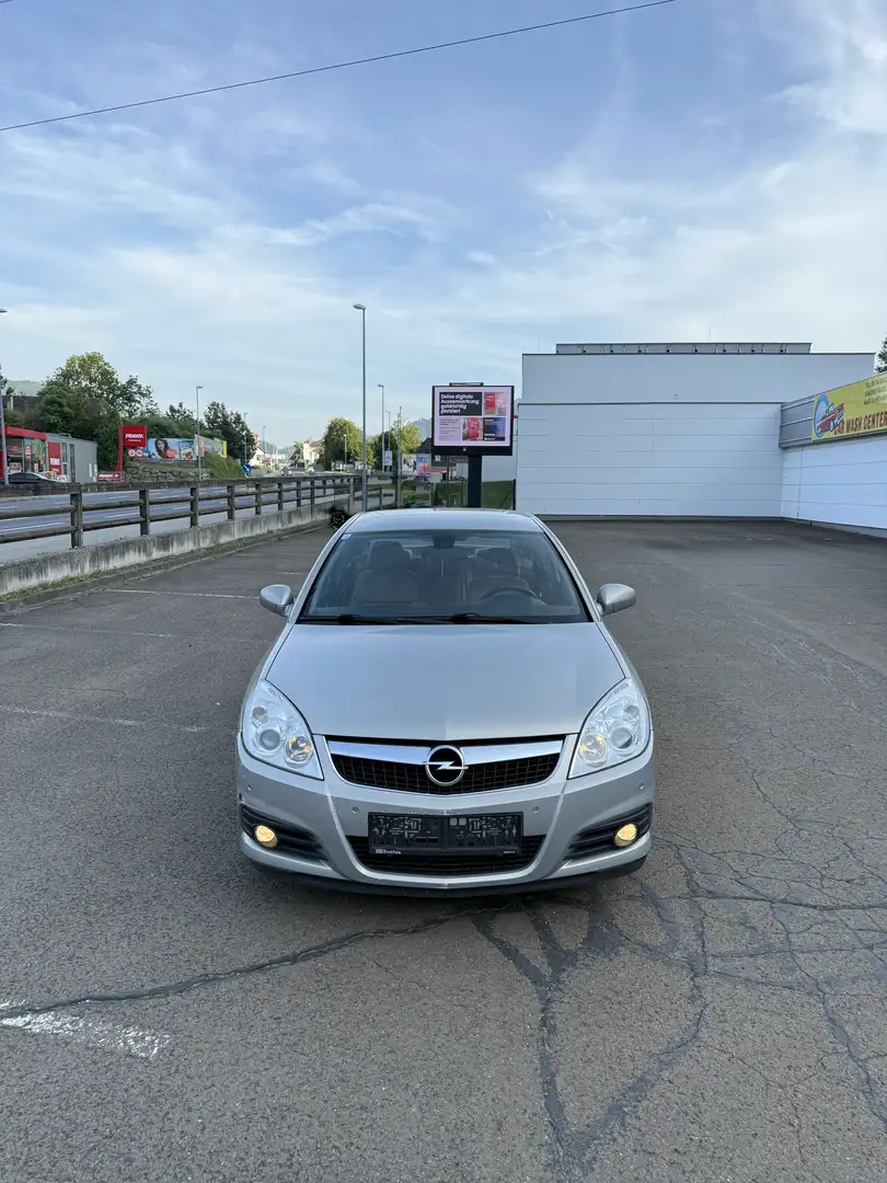 Opel Vectra 1,9 CDTI *SITZHEIZUNG* *TEMPOMAT* Gris - 2