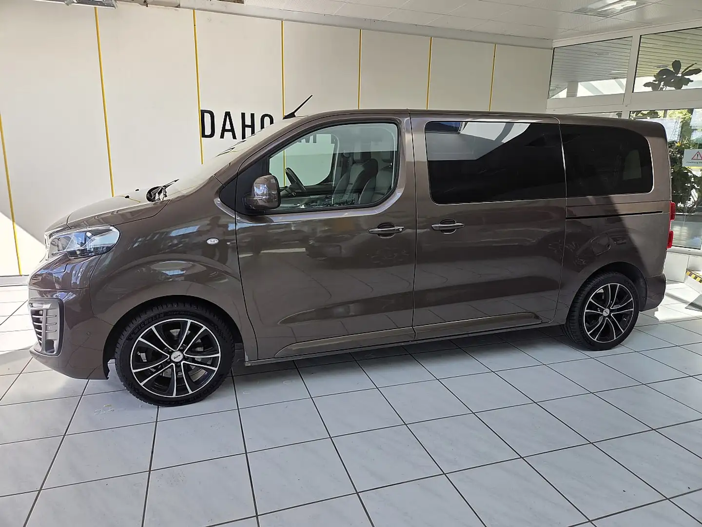 Peugeot Traveller Allure L2 BlueHDI 180 S&S EAT8 Brun - 2