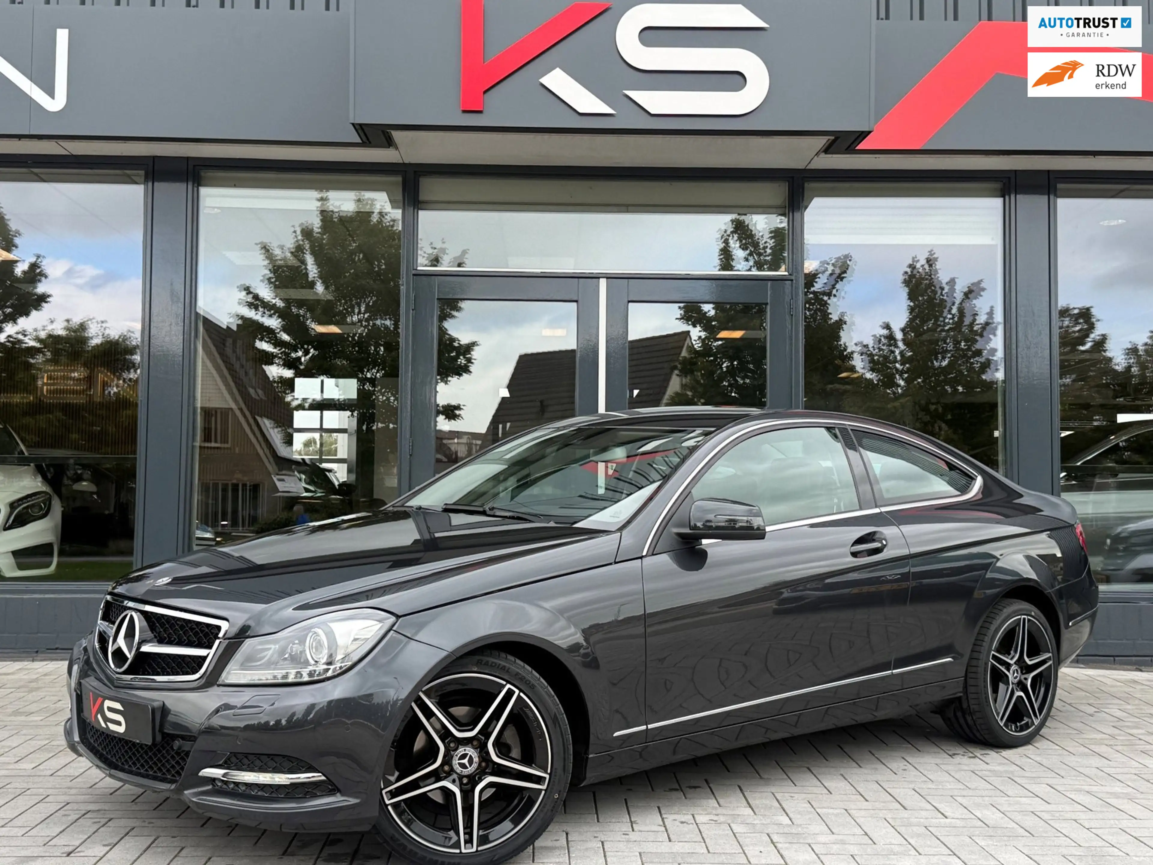 Mercedes-Benz C 180 Coupé Ambition 18inch AMG Automaat Xenon Navi 4850