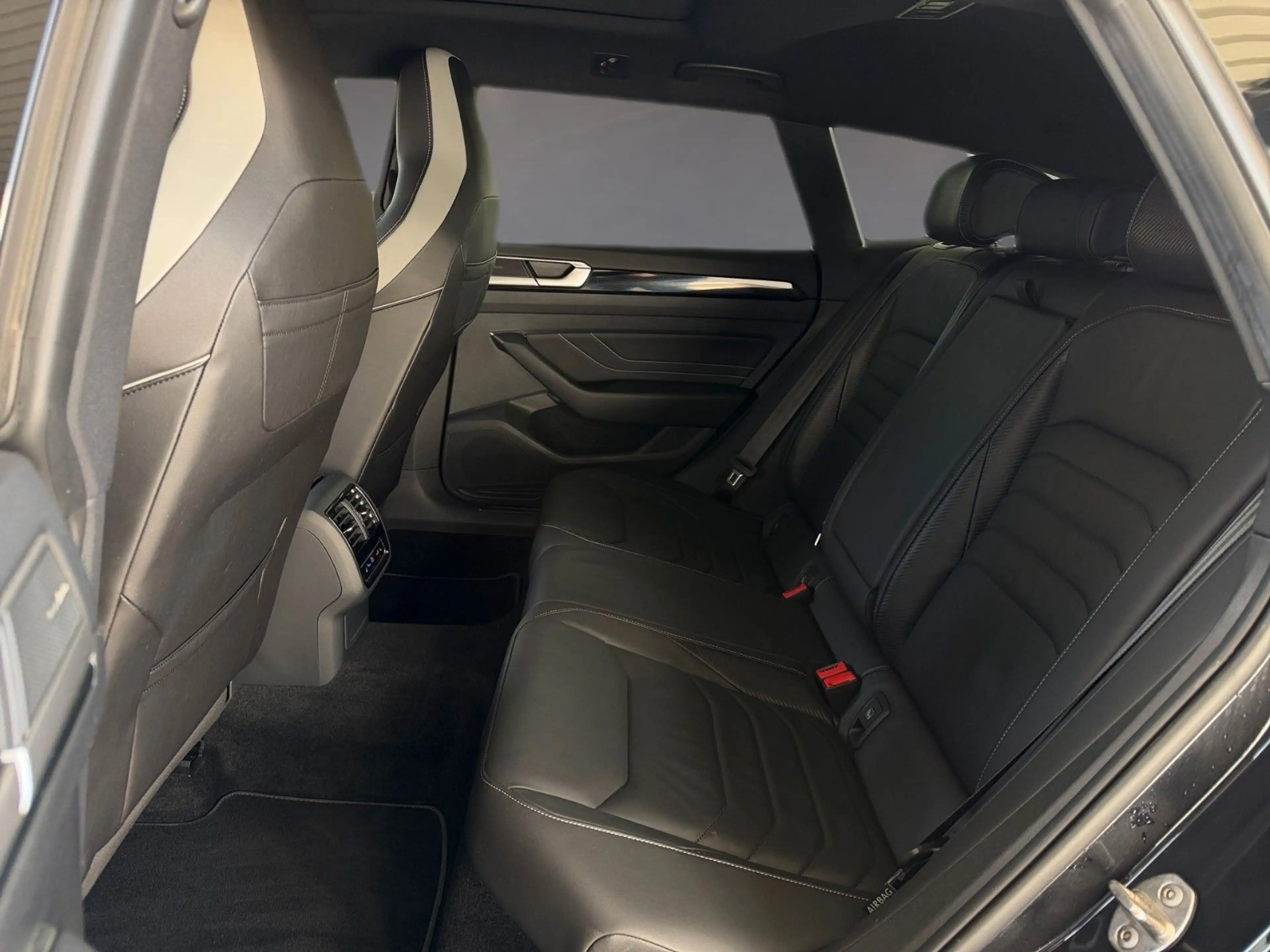 Volkswagen Arteon R-Line IQ Pano Nappa 360 HaKa Stndhzg AHK — photo 17