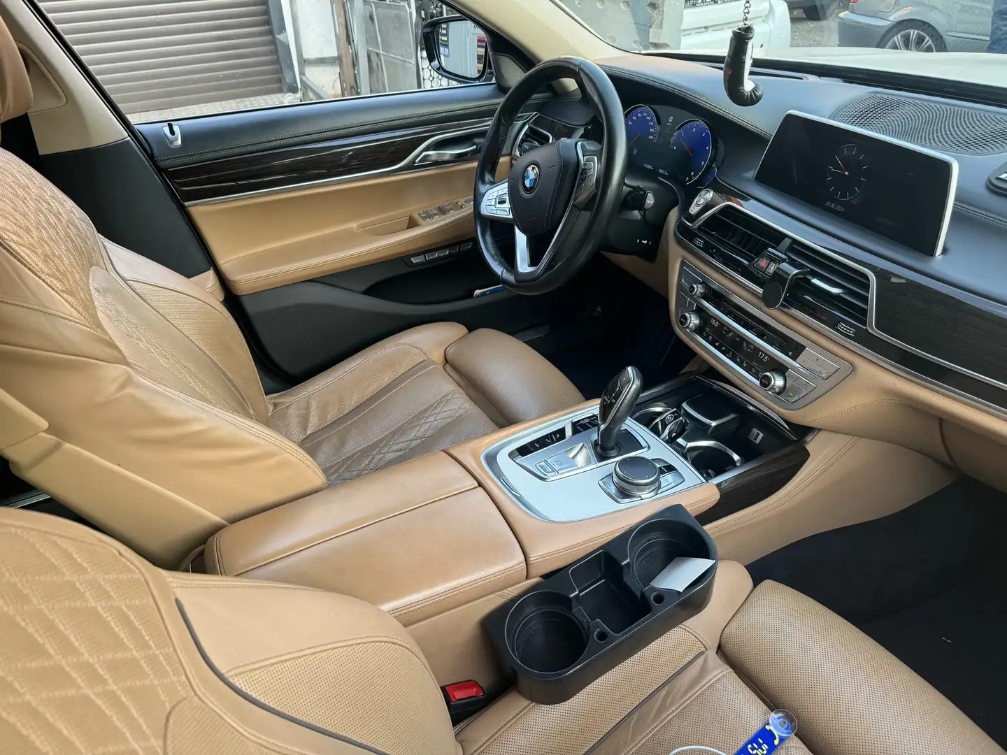 BMW 740 740 Lang d xDrive - VOLLAUSSTATTUNG - Серый - 2