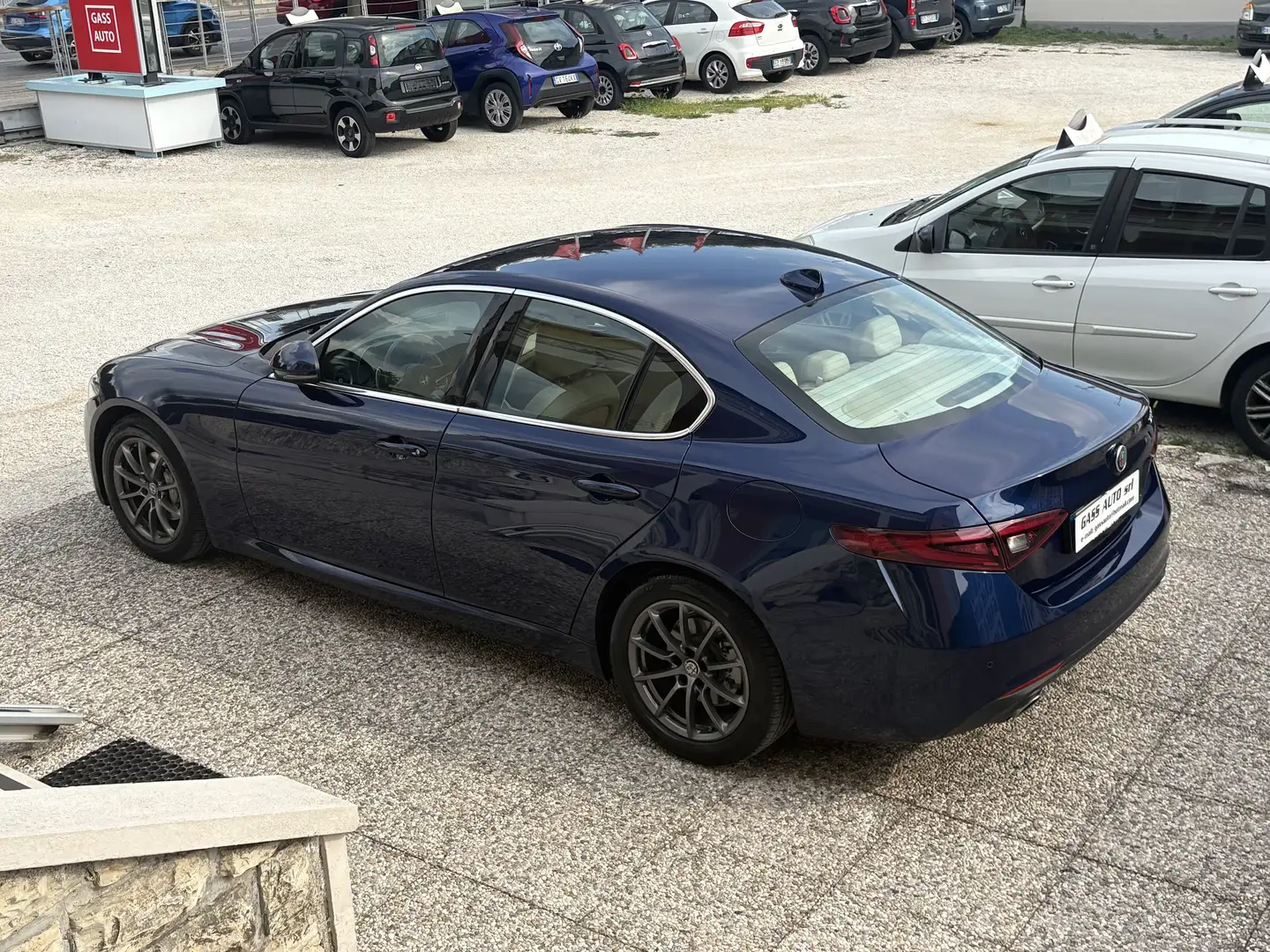 Alfa Romeo Giulia 2.2 t Lusso 190cv auto Blu/Azzurro - 2