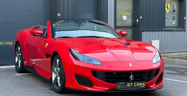 Ferrari Portofino française malus payé Rosso Corsa échappement sport freins céramiques magnétiques ride entretien gratuit jusqu'en 2027