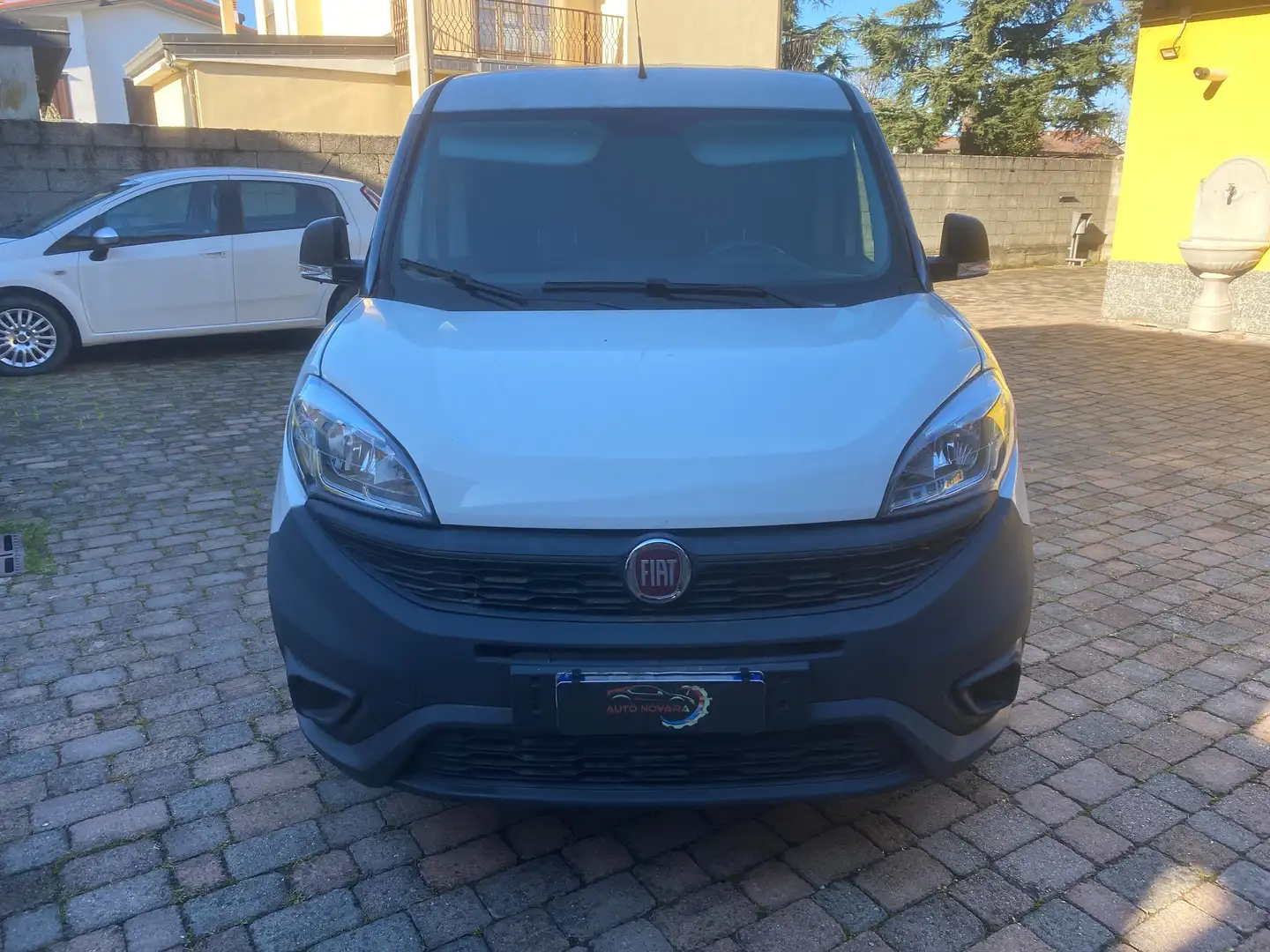 Fiat Doblo Cargo 1.3 mjt 95cv S&S E6d Weiß - 2