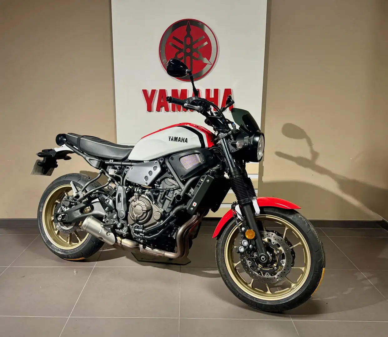 Yamaha XSR 700 - 2