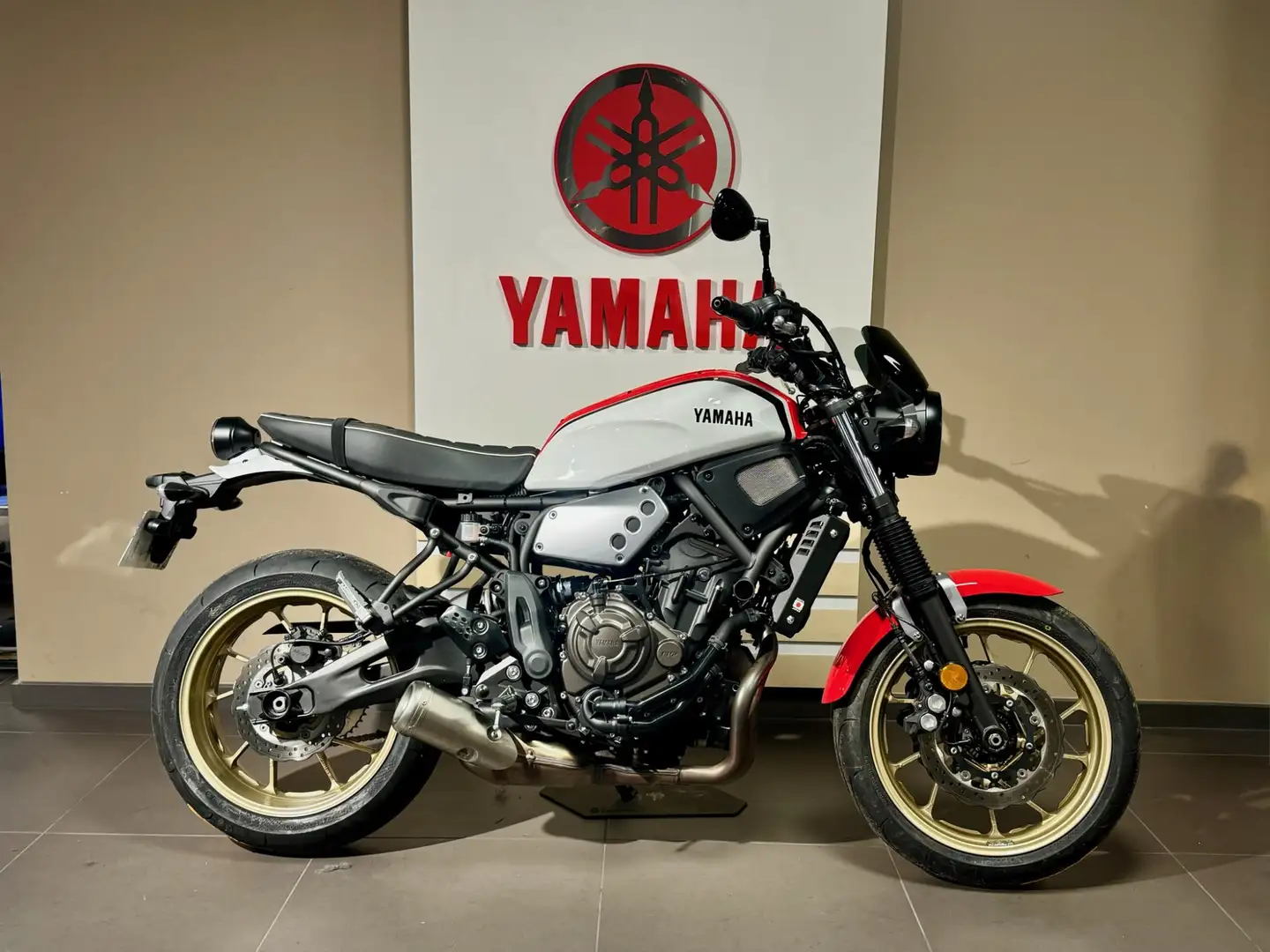Yamaha XSR 700 - 1