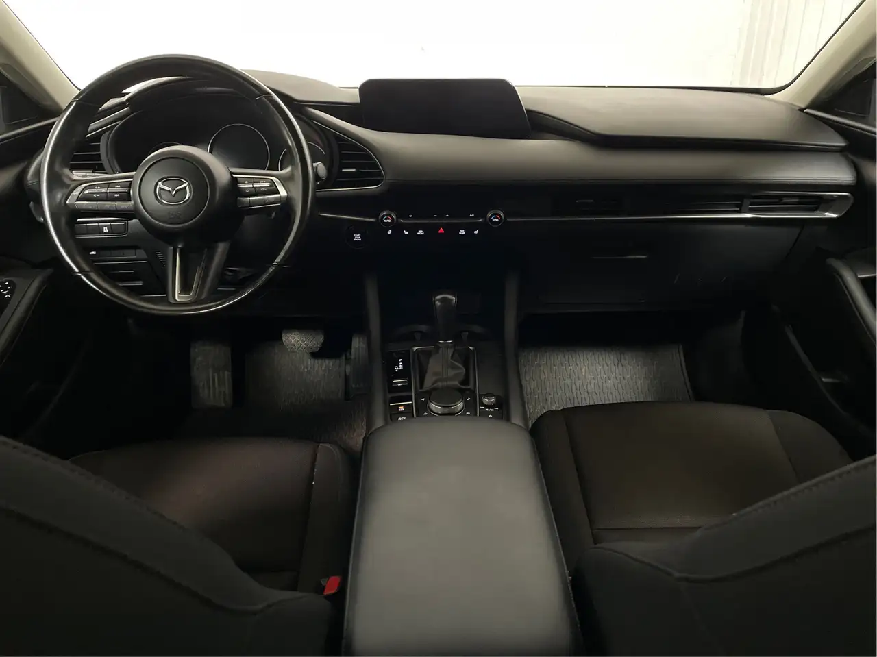 Mazda 3 снимка Mazda 3