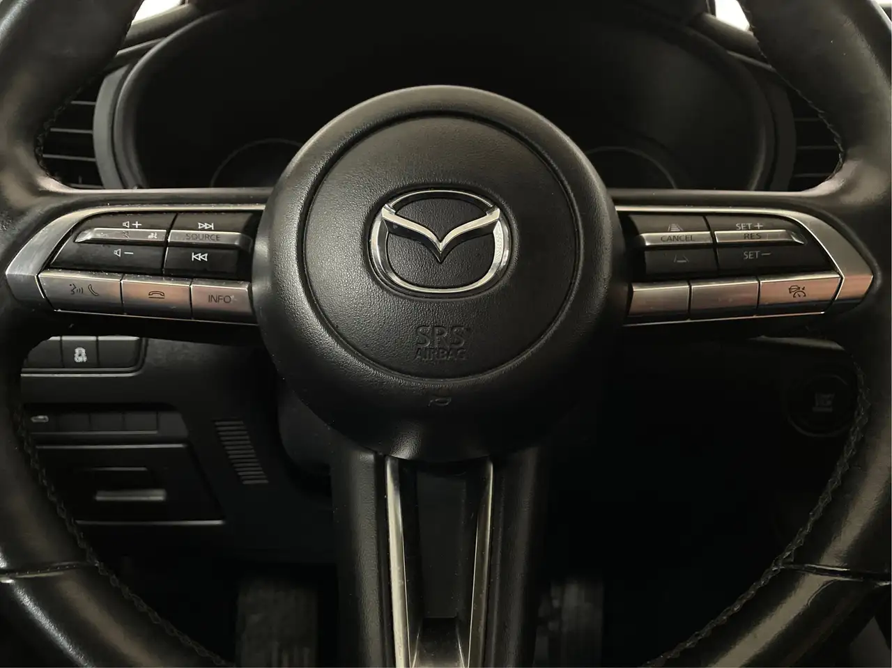 Mazda 3 снимка Mazda 3