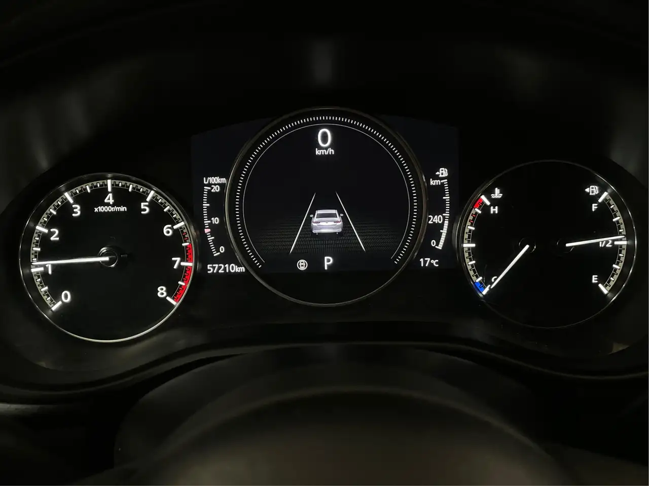 Mazda 3 снимка Mazda 3