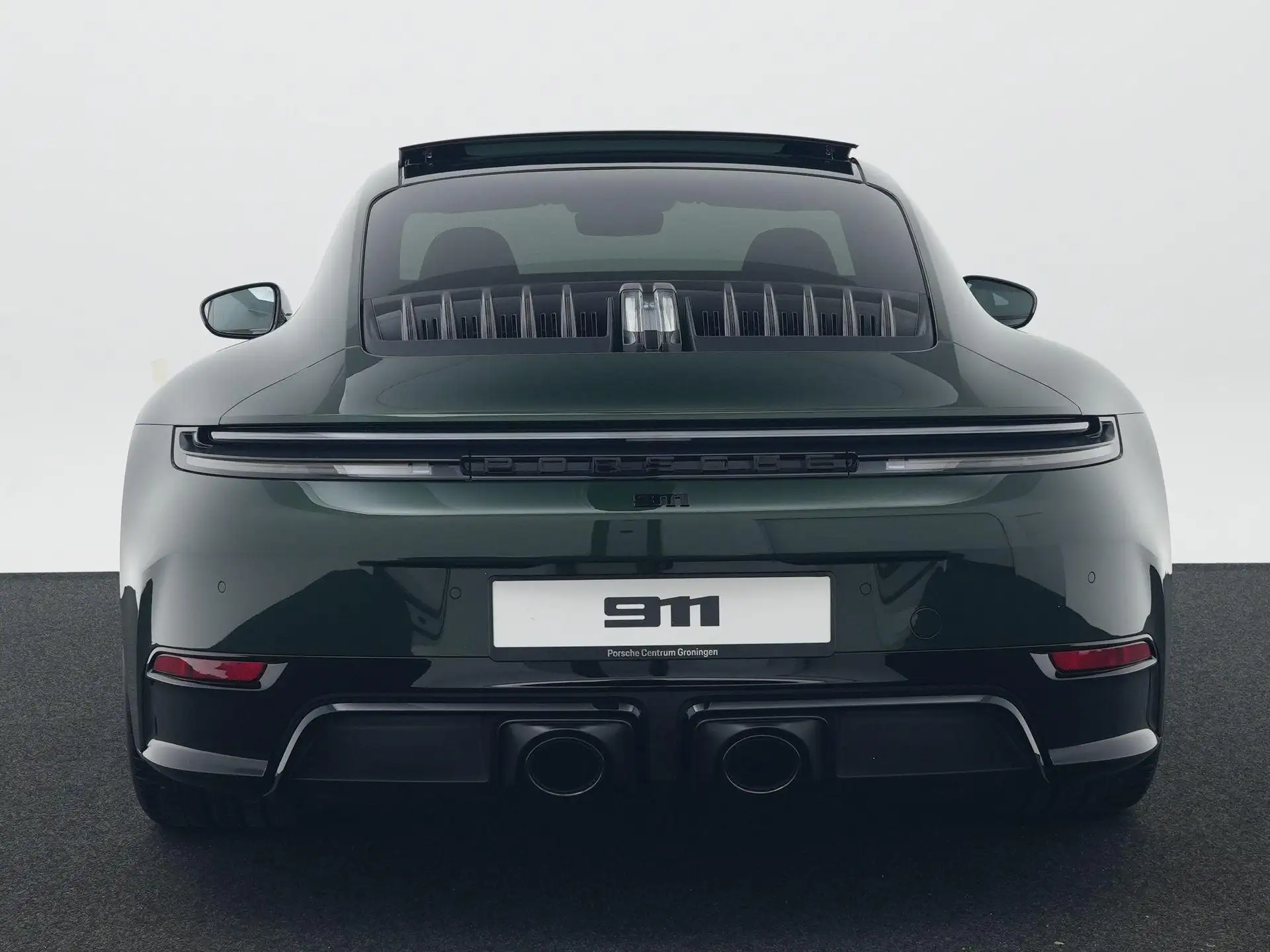 포르쉐 911 Carrera 4 GTS 2026 초록 사진 4