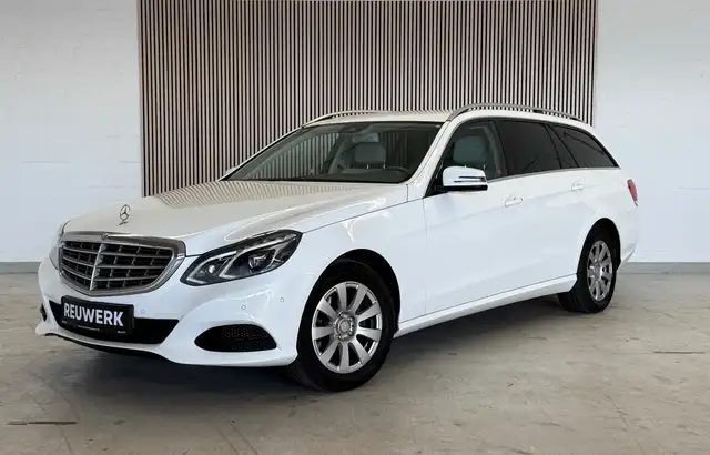 Mercedes-Benz E 220 E 220 CDI T-Modell Aut. Leder Navi AHK