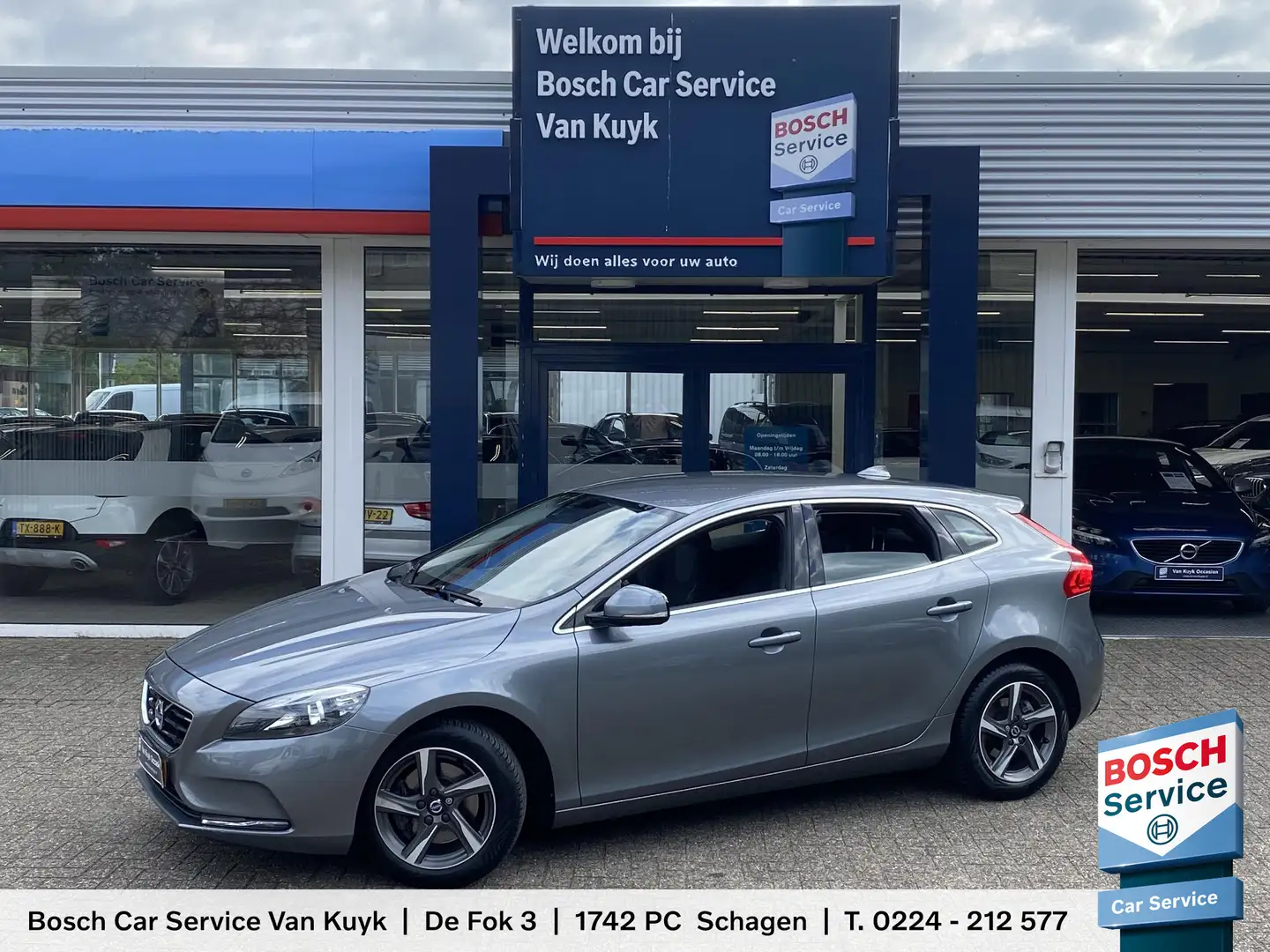 Volvo V40 1.6 T4 Momentum / Automaat / NL-Auto / 179 PK / Cr Grijs - 1