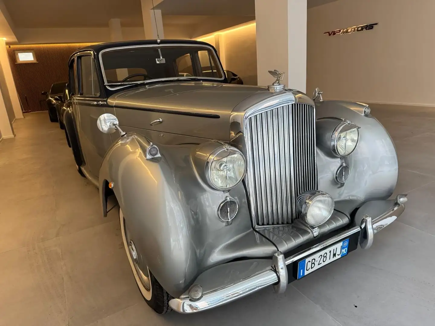 Bentley Mk6 Big Bore Срібний - 2