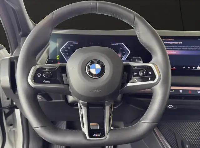 BMW X3 view 12