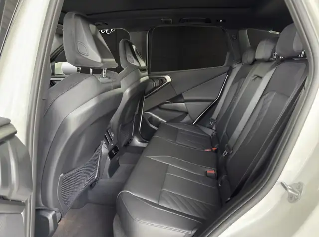 BMW X3 view 6