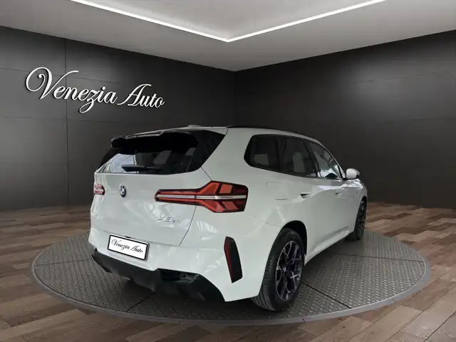 BMW X3 view 3