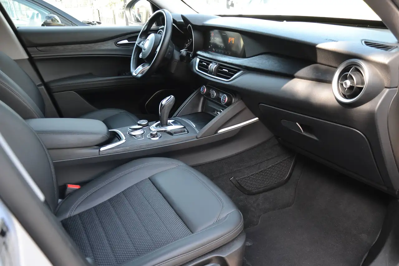 Alfa Romeo Stelvio 2021 — фото 14