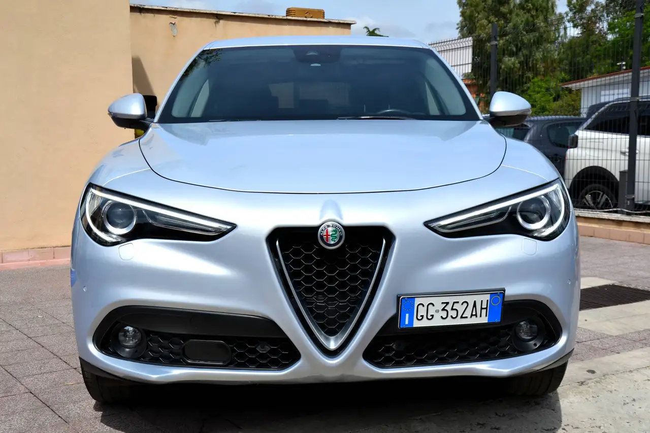 Alfa Romeo Stelvio 2021 — фото 16