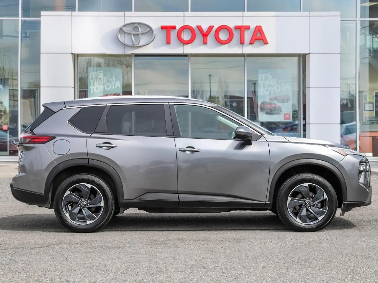 Nissan Rogue снимка Nissan Rogue