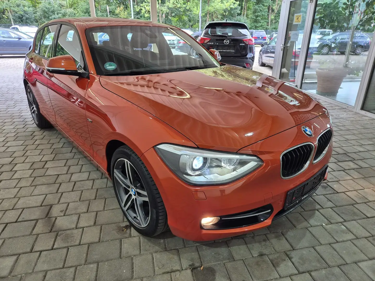 BMW 118 118 d M-Lenkrad Orange - 2