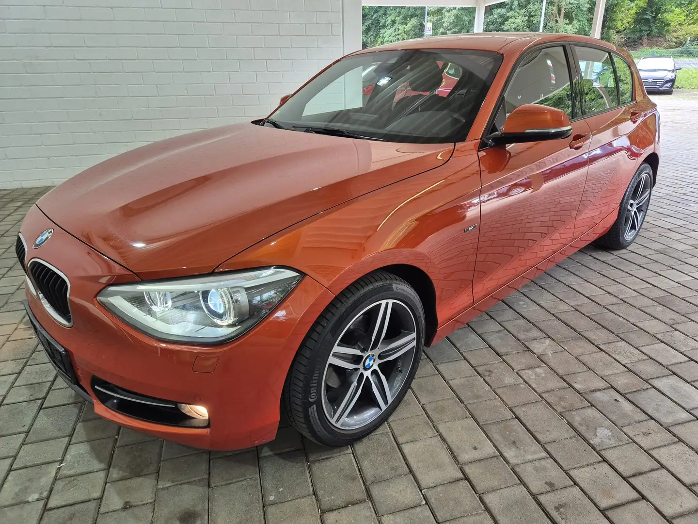 BMW 118 118 d M-Lenkrad Orange - 1