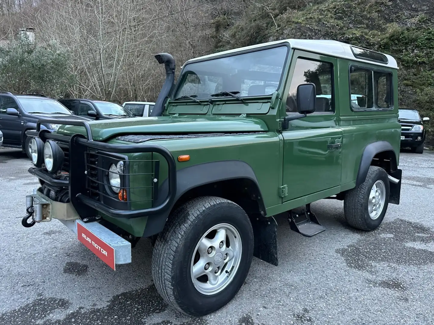 Land Rover Defender 90 TDI Techo Duro Verde - 2