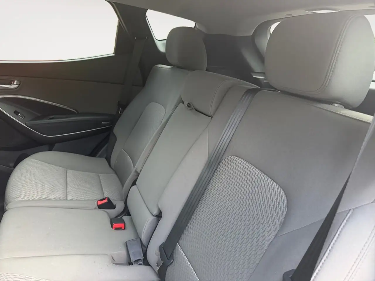 Hyundai SANTA FE photo Hyundai SANTA FE
