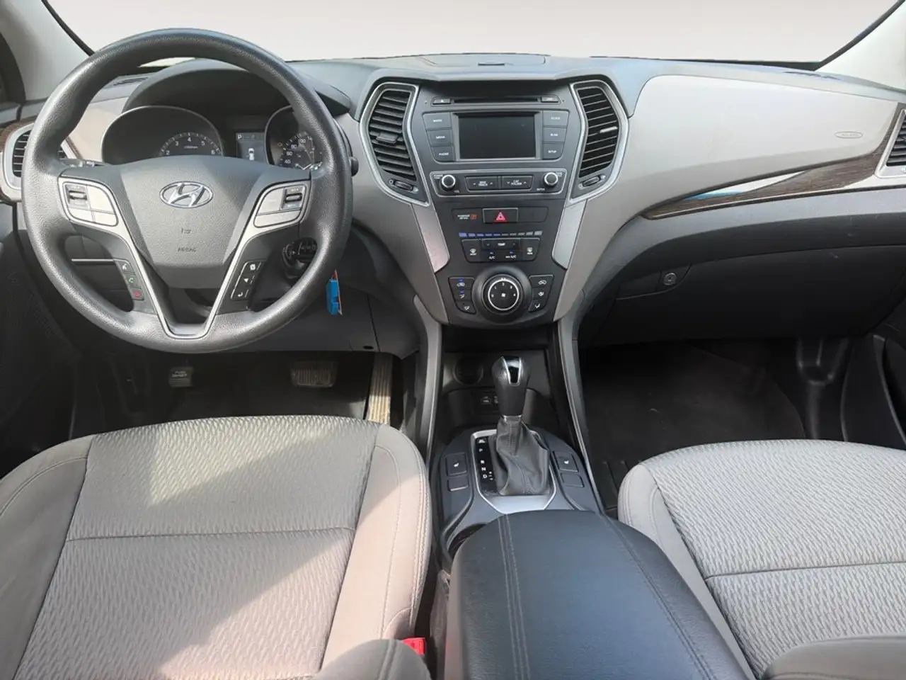 Hyundai SANTA FE photo Hyundai SANTA FE