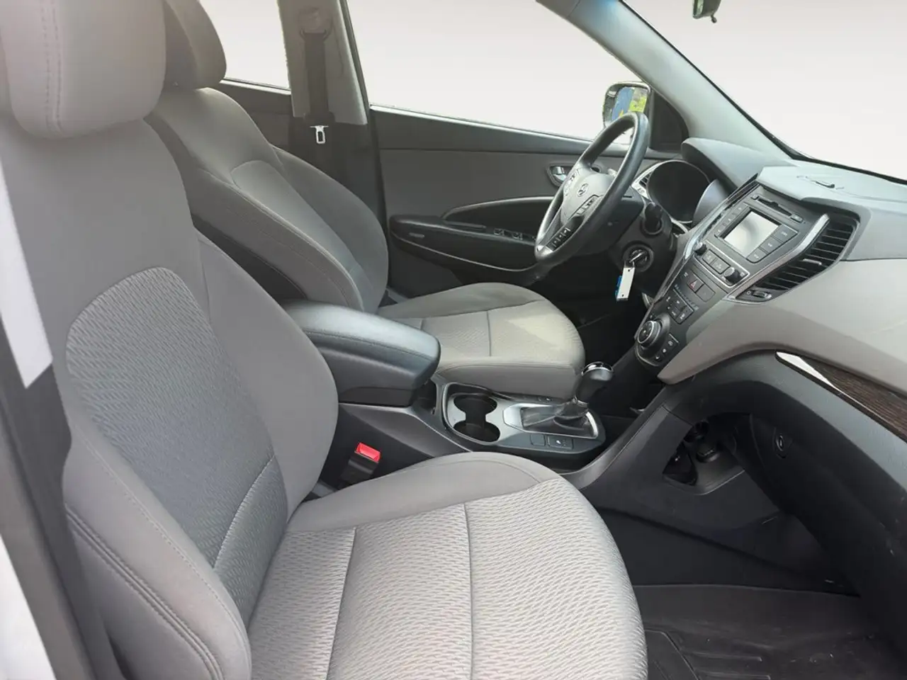 Hyundai SANTA FE photo Hyundai SANTA FE
