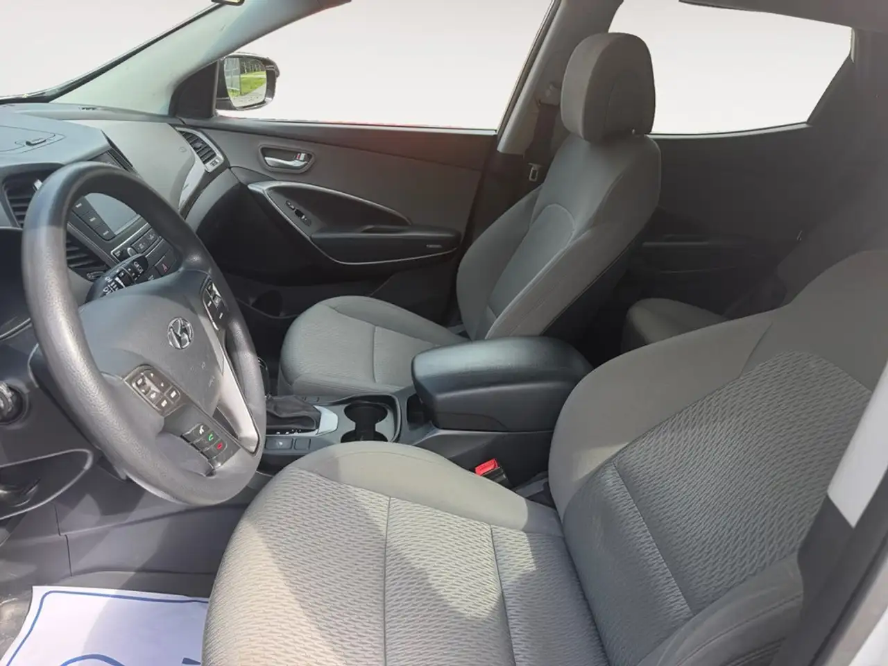 Hyundai SANTA FE photo Hyundai SANTA FE