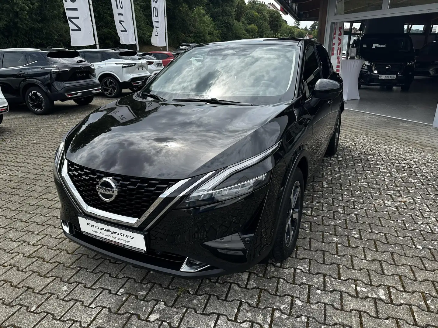 Nissan Qashqai 1.3 DIG-T MHEV N-Connecta elektr Heckkl. Head U... Noir - 1
