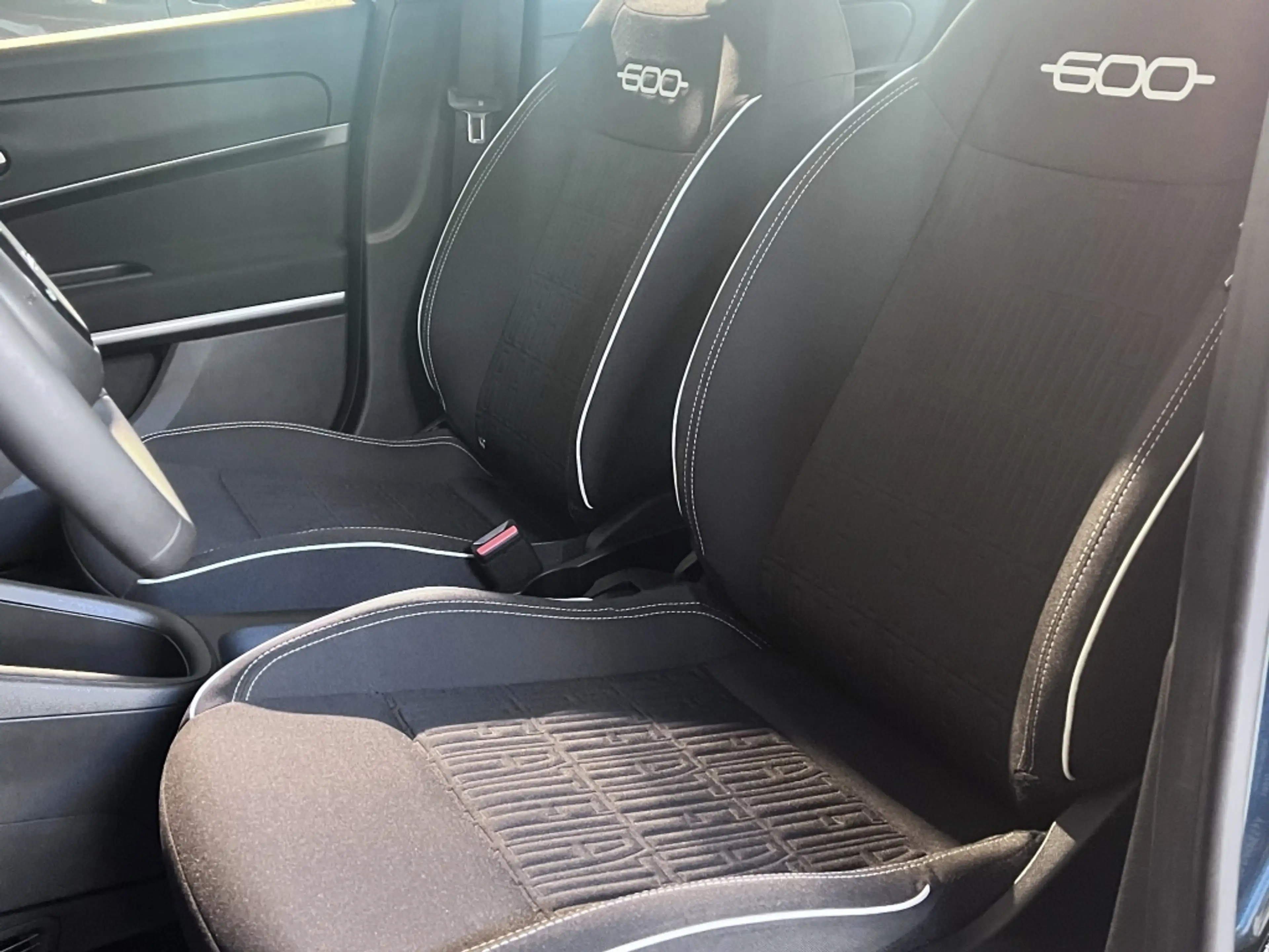 Fiat 600 1.2 Hybrid Urban — photo 12