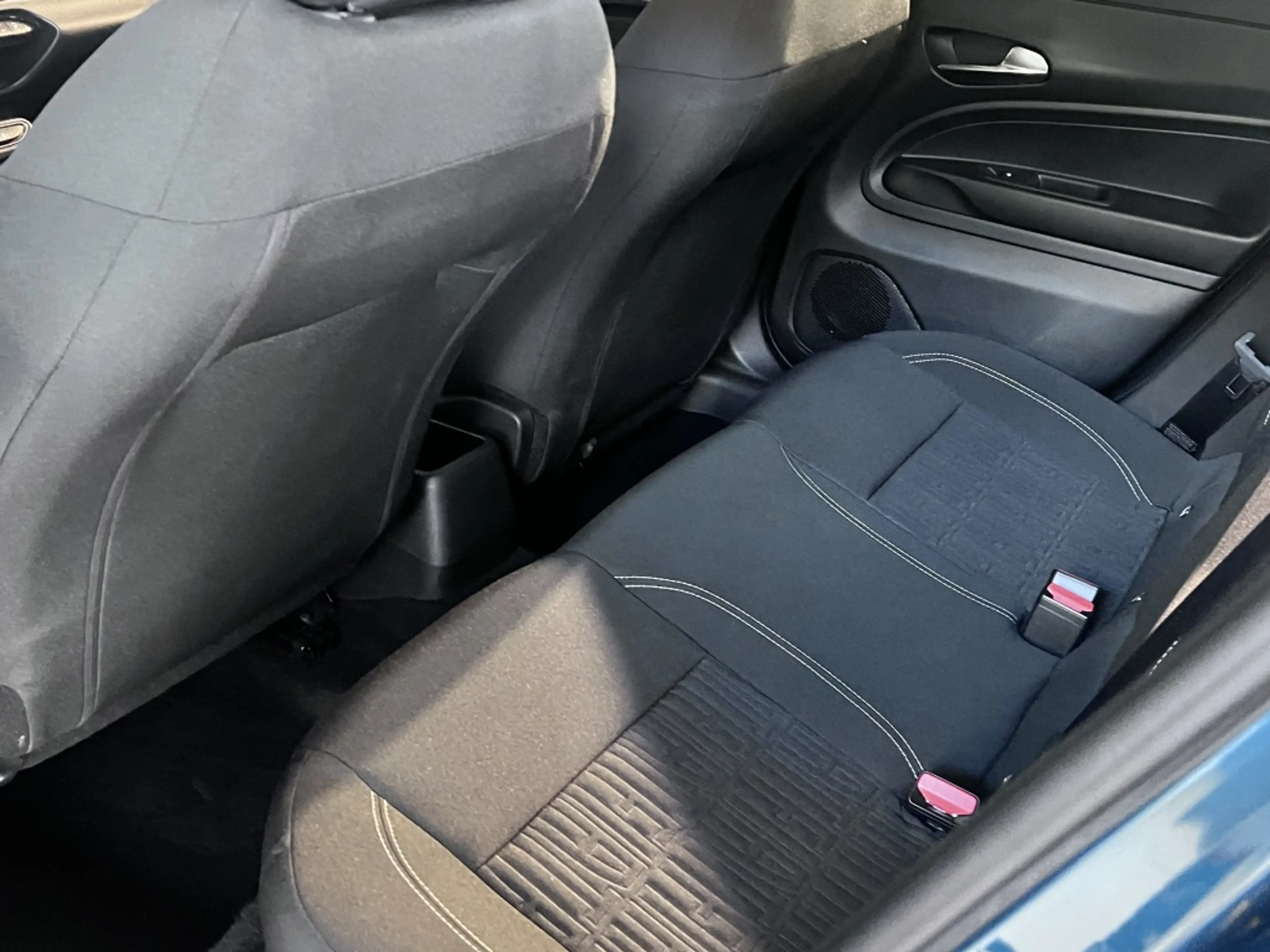 Fiat 600 1.2 Hybrid Urban — photo 10