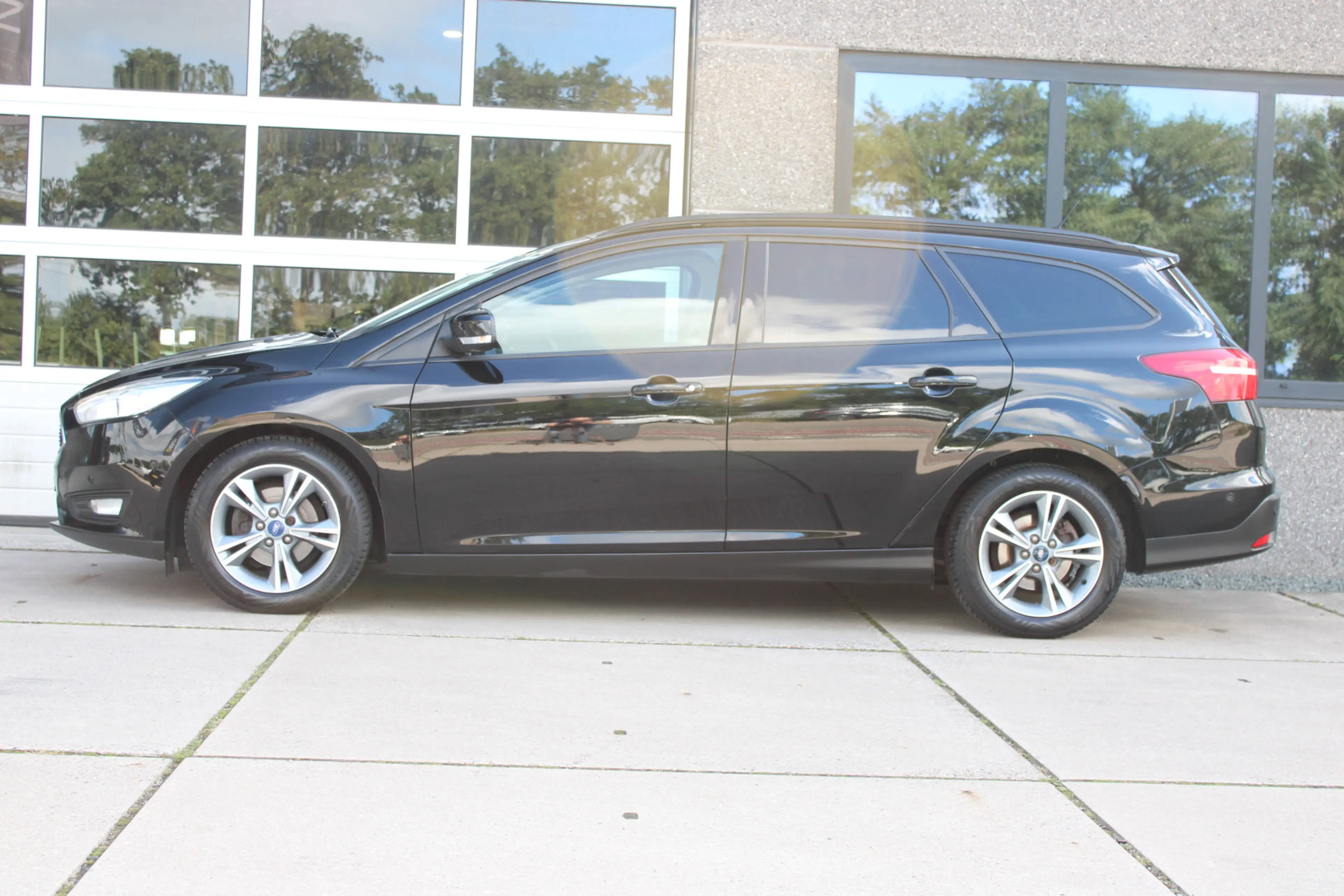 Ford Focus Wagon 1.0 126 Pk Titanium Edition Stuurverwarming — photo 12