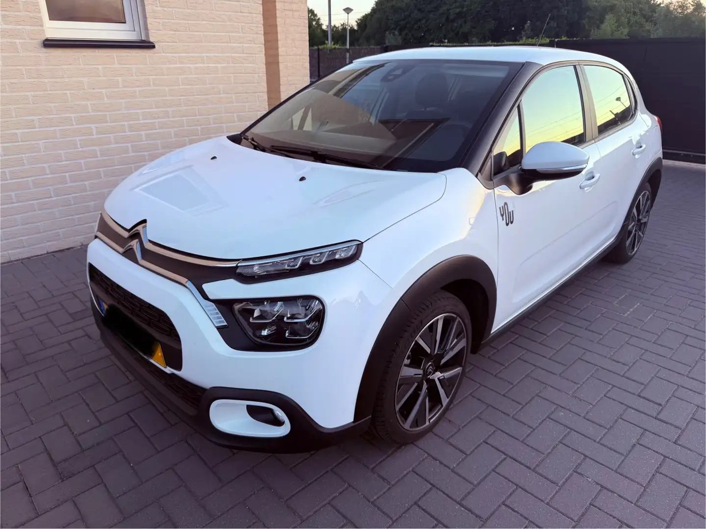 Citroen C3 1.2 PT You cruise control navigatie apple carplay Wit - 1