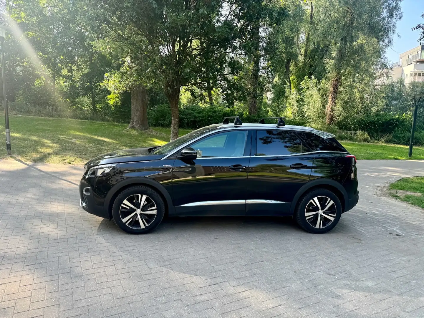 Peugeot 3008 1.2 PureTech GT Line (EU6.3) Zwart - 2