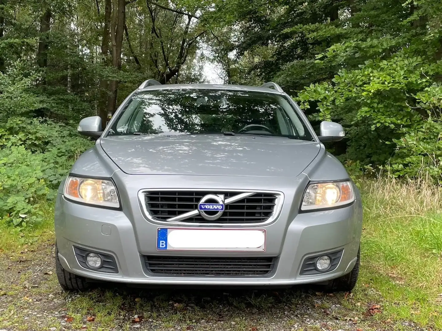 Volvo V50 V50 DPF DRIVe Summum Silber - 1