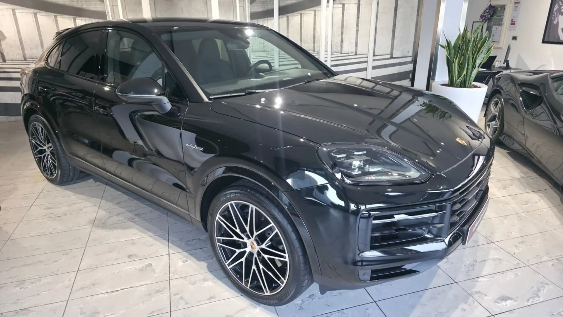 Porsche Cayenne Cayenne Coupe 3.0 e-hybrid-CHRONO PLUS-UFFICIALE! Noir - 1